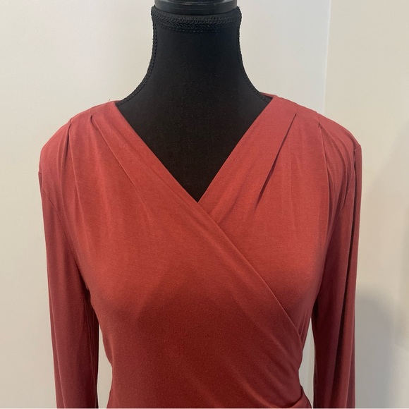 Le Chateau Rose Pink Faux-Wrap Long Sleeve Blouse EUC - Picture 5 of 8